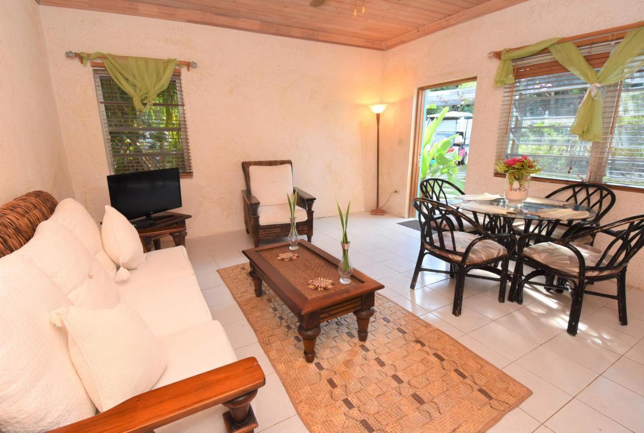 The Sugar Apple Lodging Dunmore Town Екстериор снимка