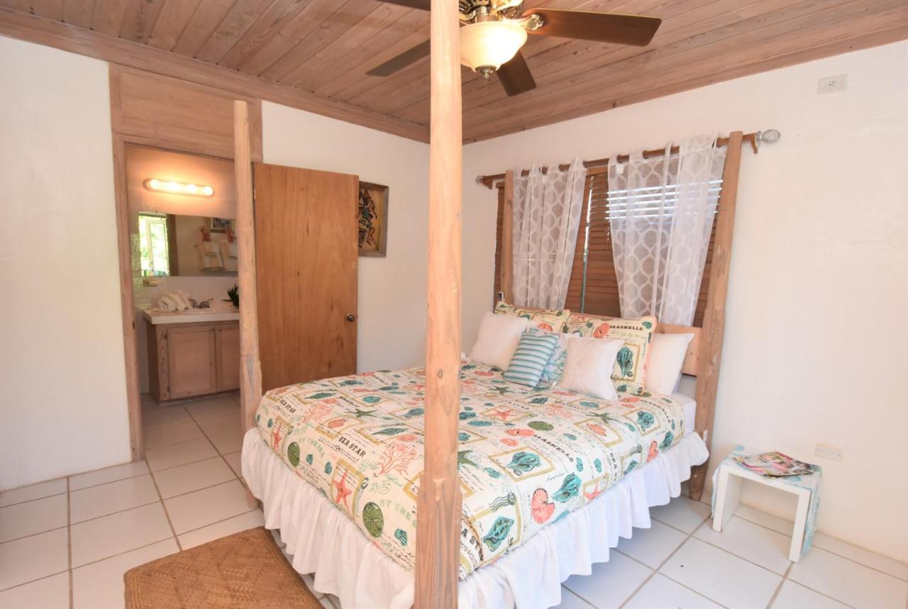 The Sugar Apple Lodging Dunmore Town Екстериор снимка