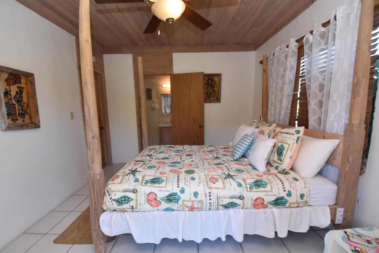 The Sugar Apple Lodging Dunmore Town Екстериор снимка